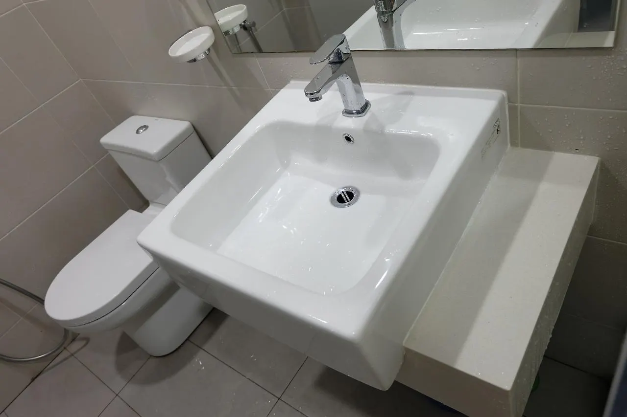 Karen'S Straits Garden Suite شقة