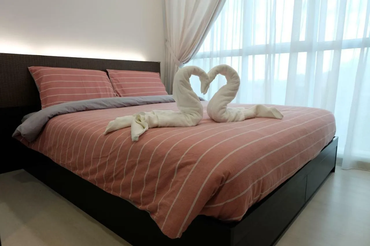 شقة Karen'S Straits Garden Suite