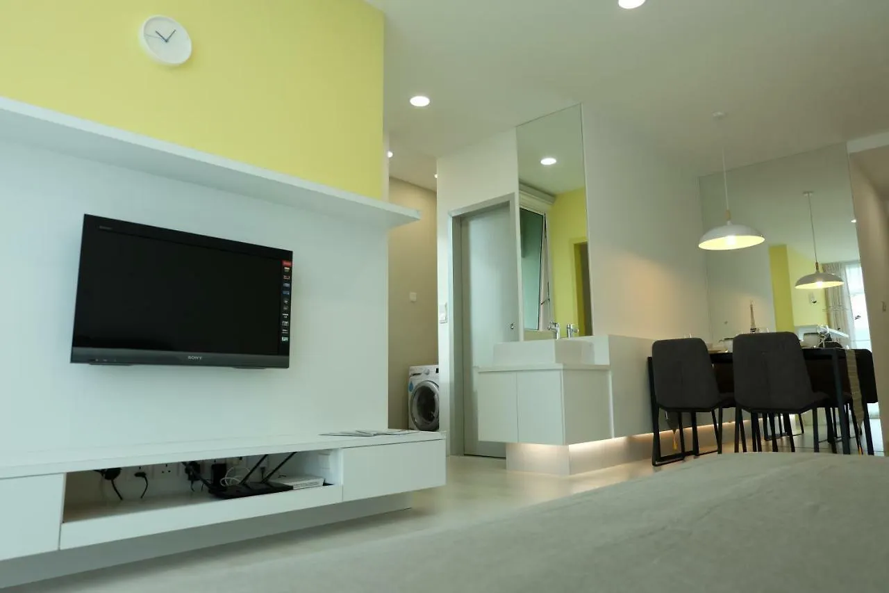 Karen'S Straits Garden Suite